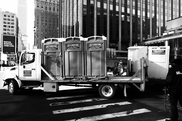 Best Portable restroom trailer rental  in Ponce Inlet, FL